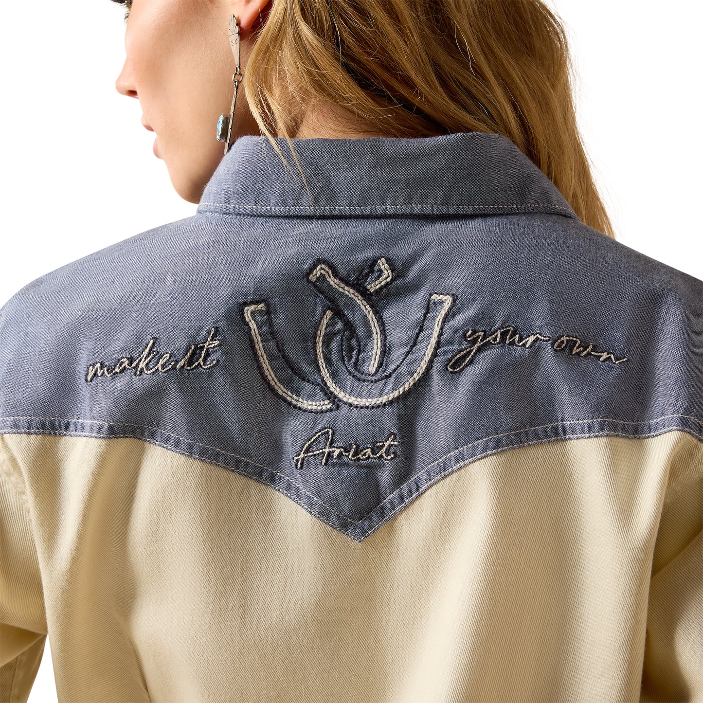 10071104 Women's Horseshoe Western Snap Shirt by Ariat