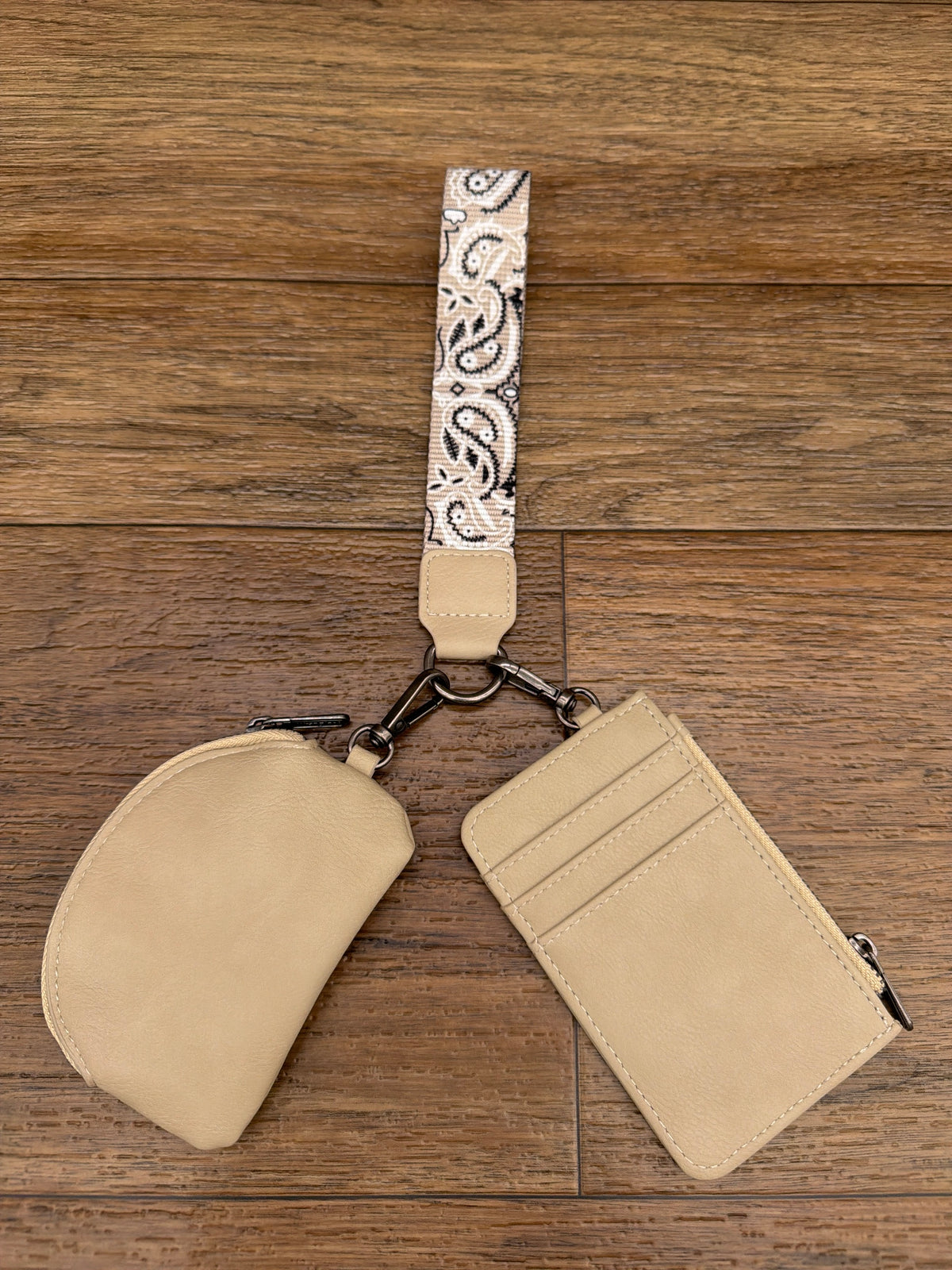Wrangler tan paisley bandana card holder and coin pouch set by Montana West, back view