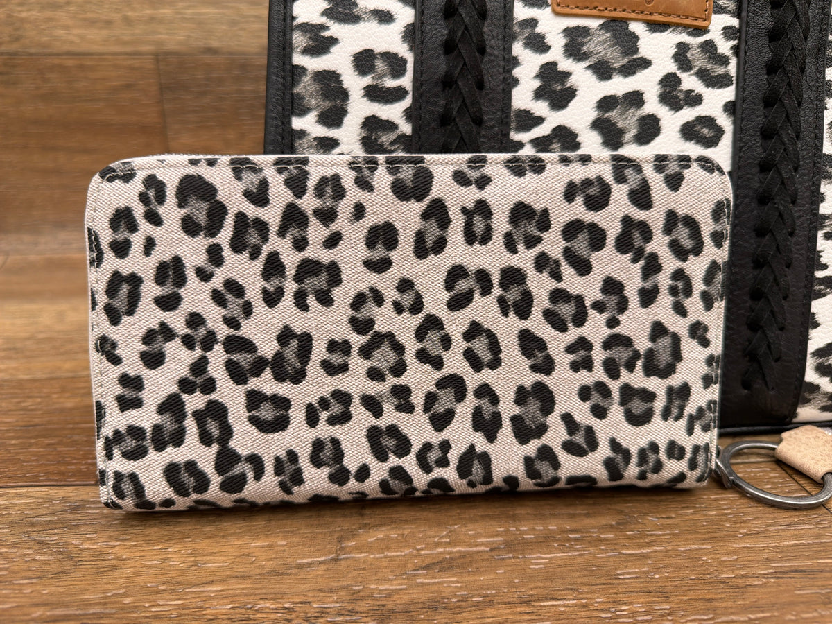 Wrangler beige leopard print wallet wristlet by Montana West, detail view