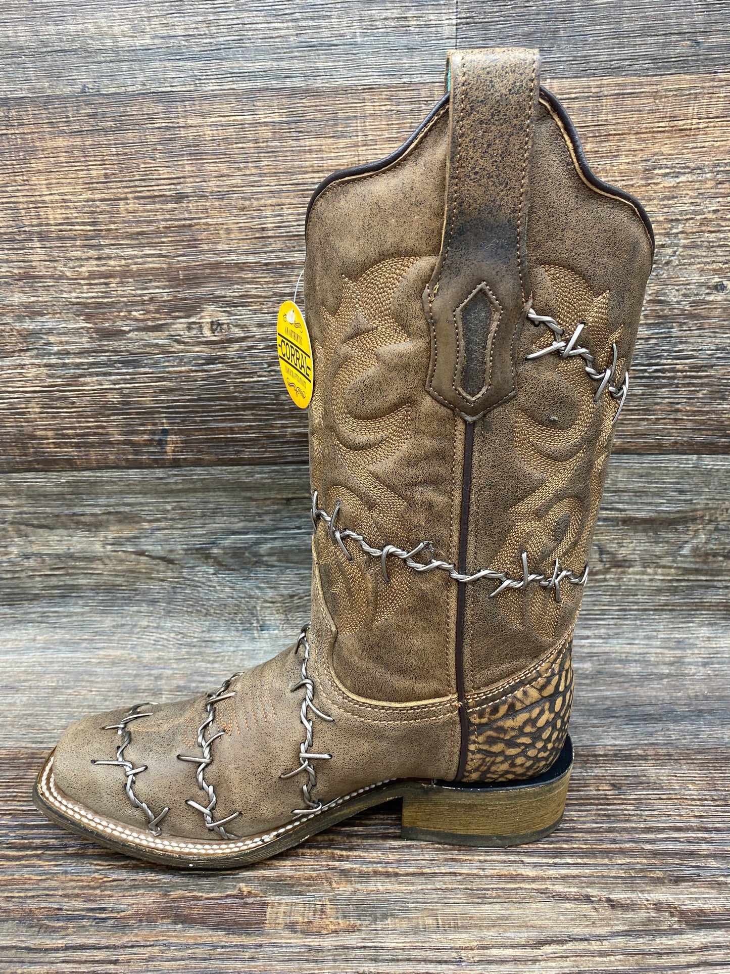 a3815 Women's Square Toe with Woven Barbed Wire design by Corral