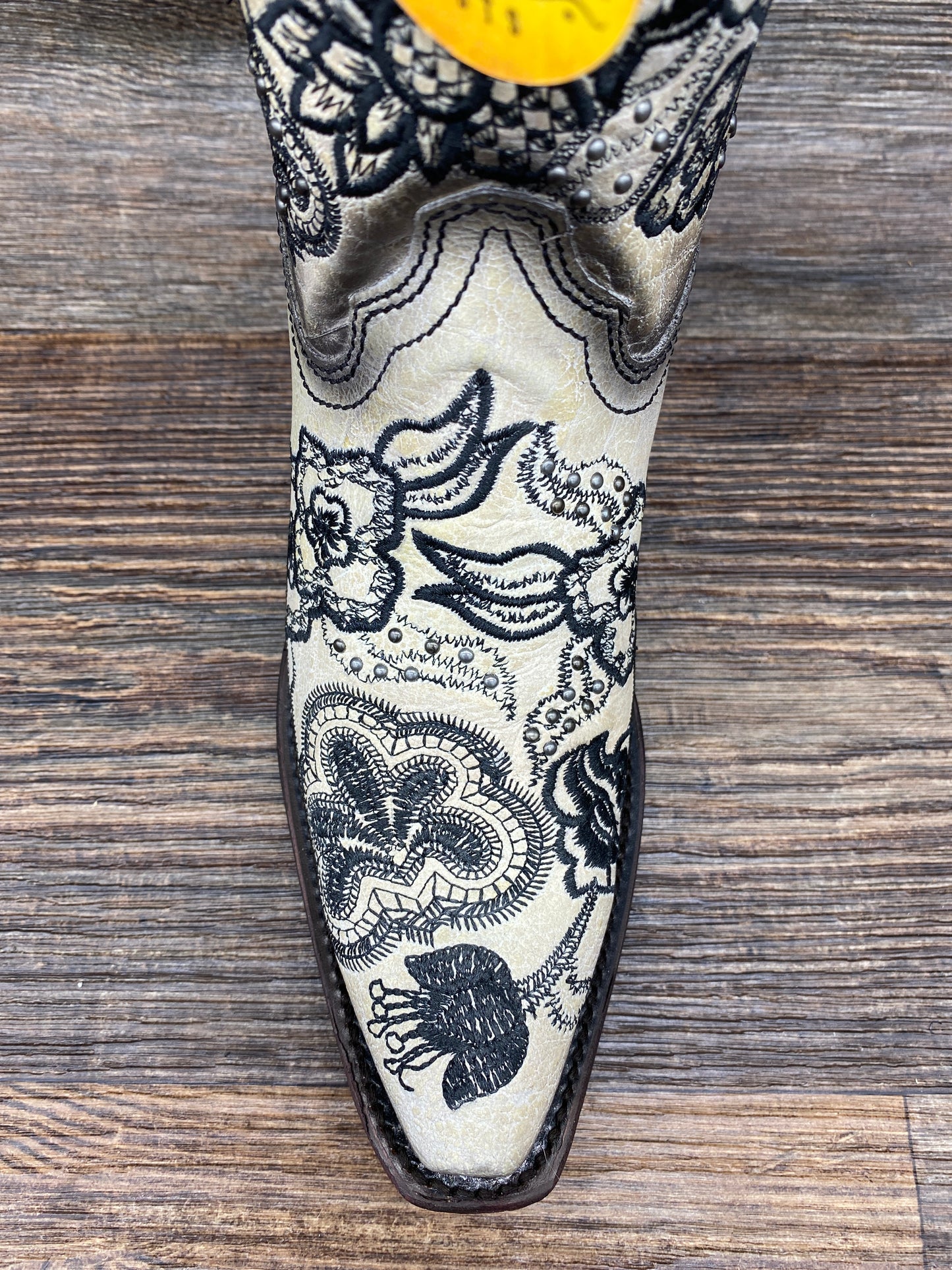 a4159 Ladies Black & White Embroidered Snip Toe Western Boot by Corral