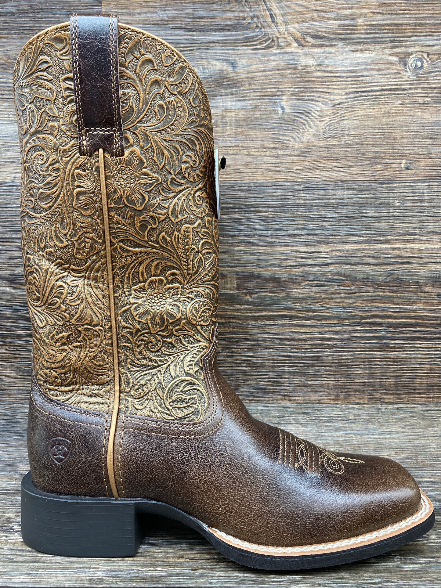 10038420 Women's Round Up Wide Square Toe Western Boot by Ariat