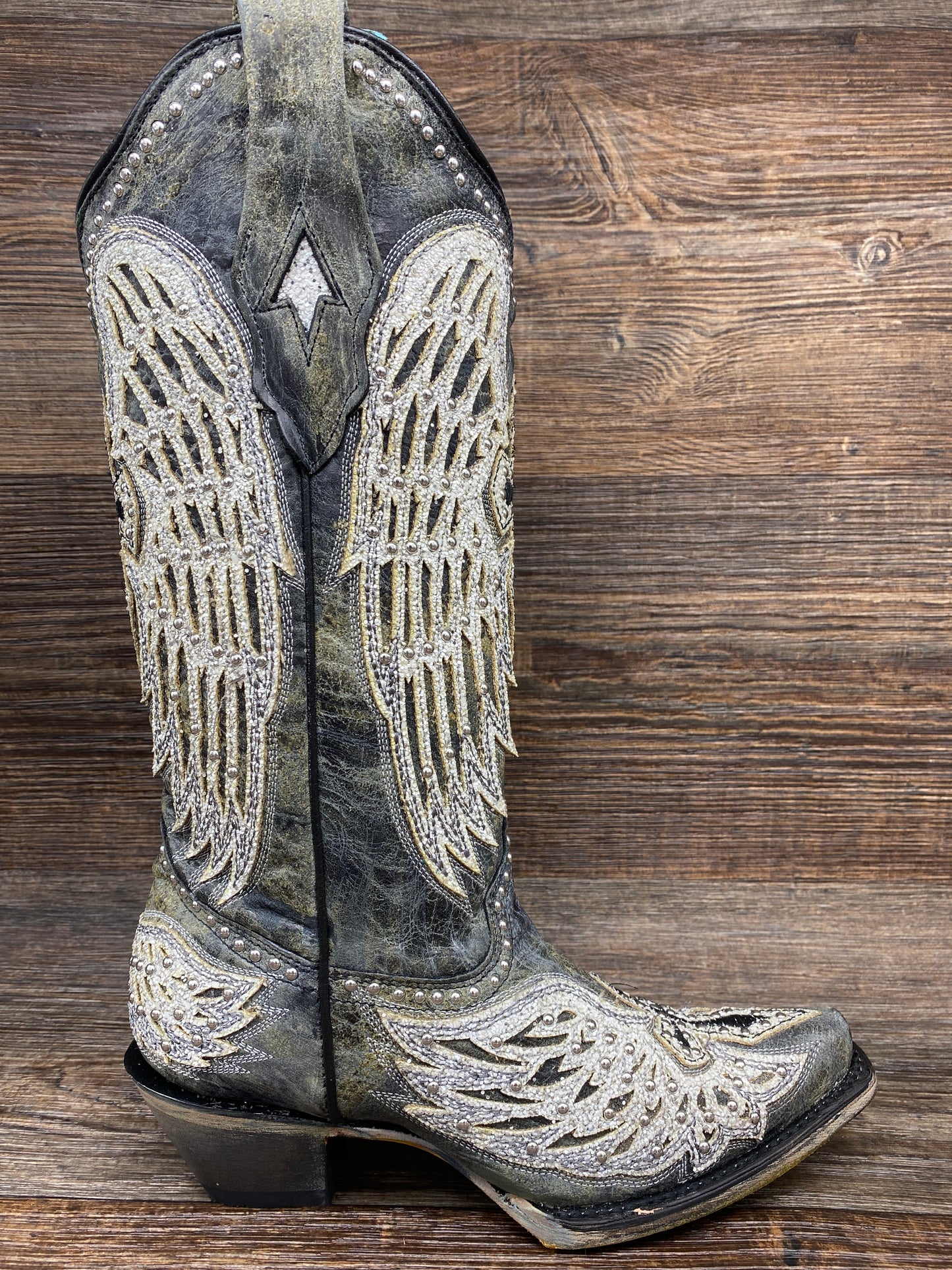 a4232 Women's Wing & Cross Overlay Snip Toe Western Boots by Corral