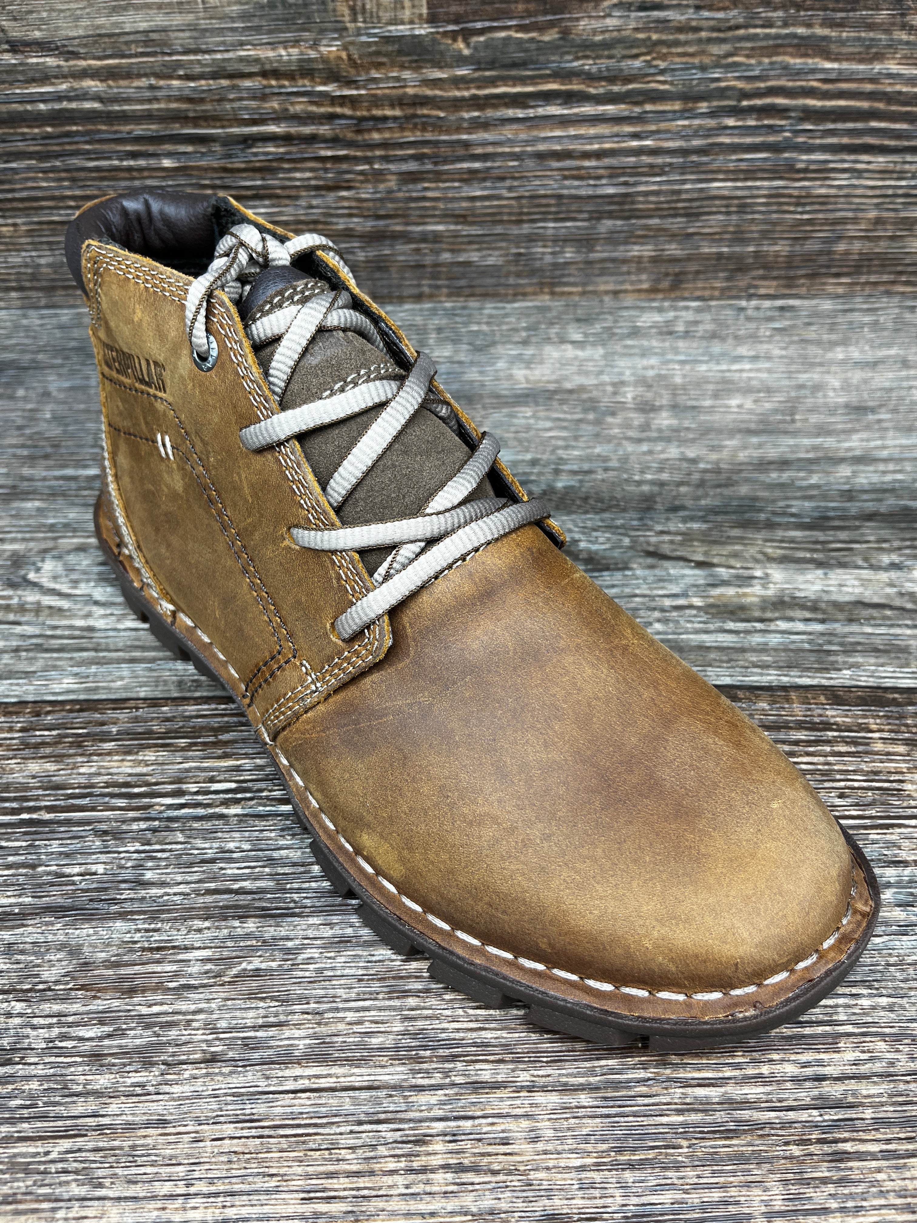 Cat hotsell chukka boots