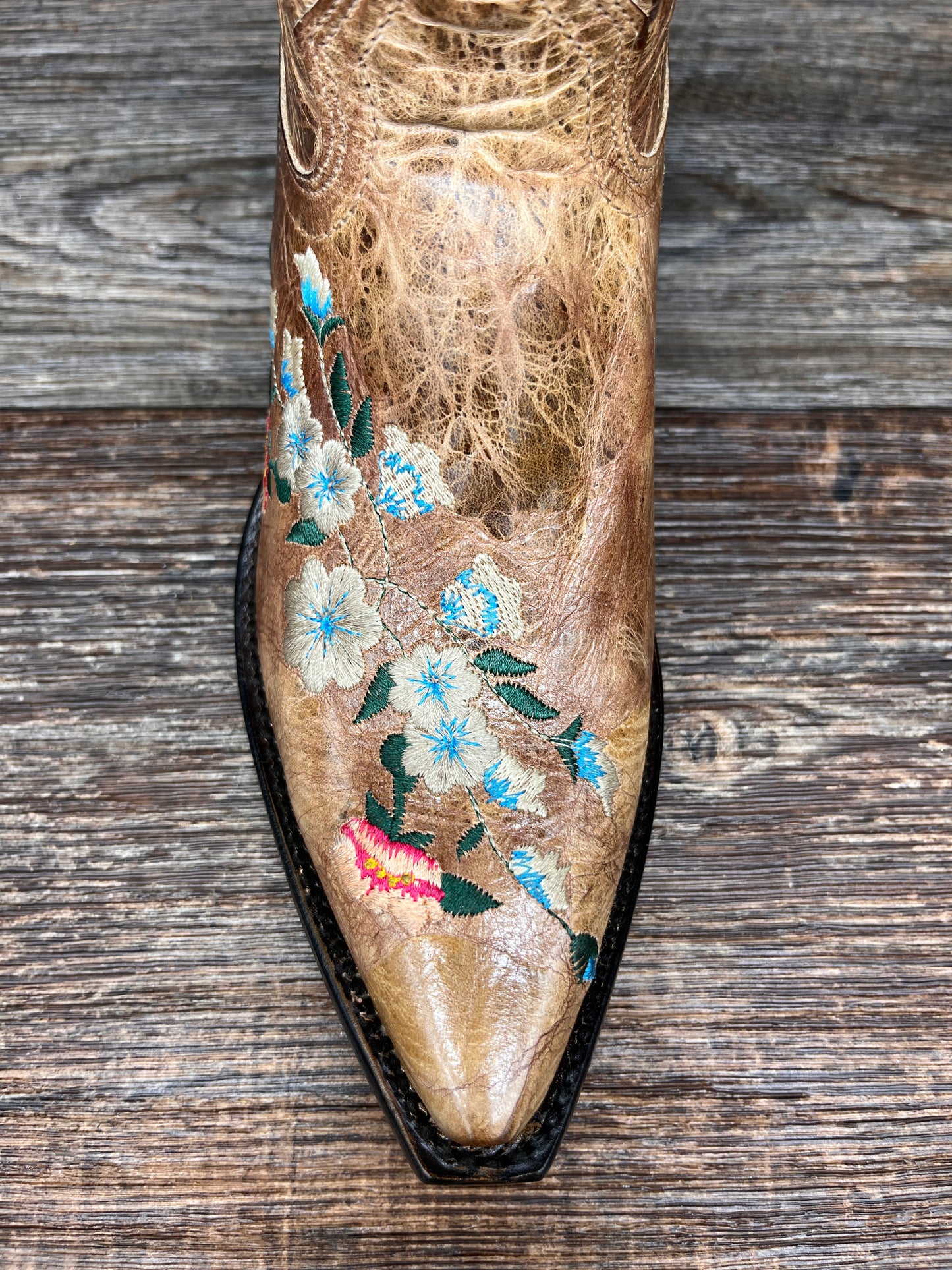 m8012 Ladies Floral Embroidery Snip Toe Western Boot by Macie Bean