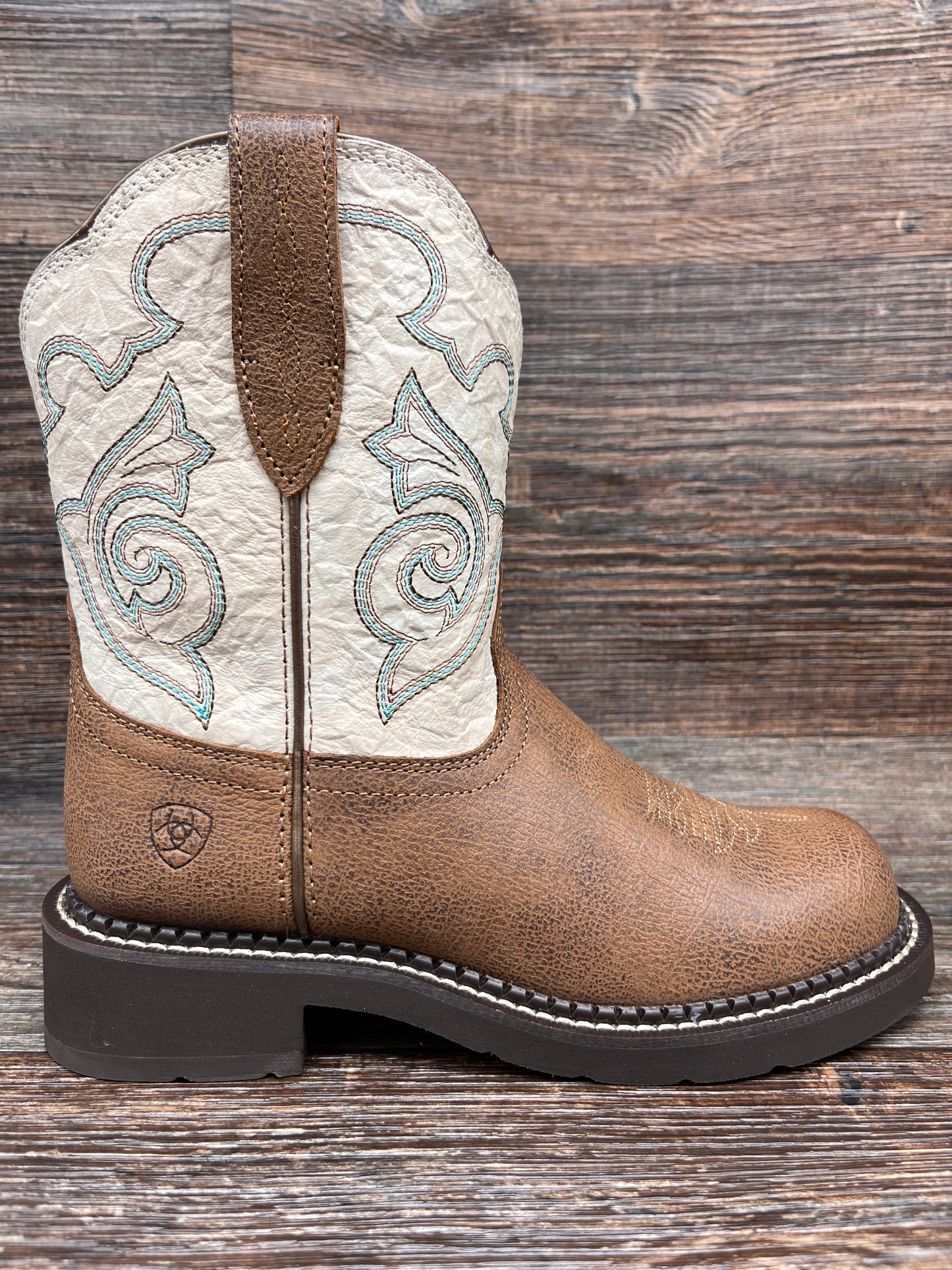 10040265 Women's Fatbaby Heritage Tess Round Toe Western Boot by Ariat
