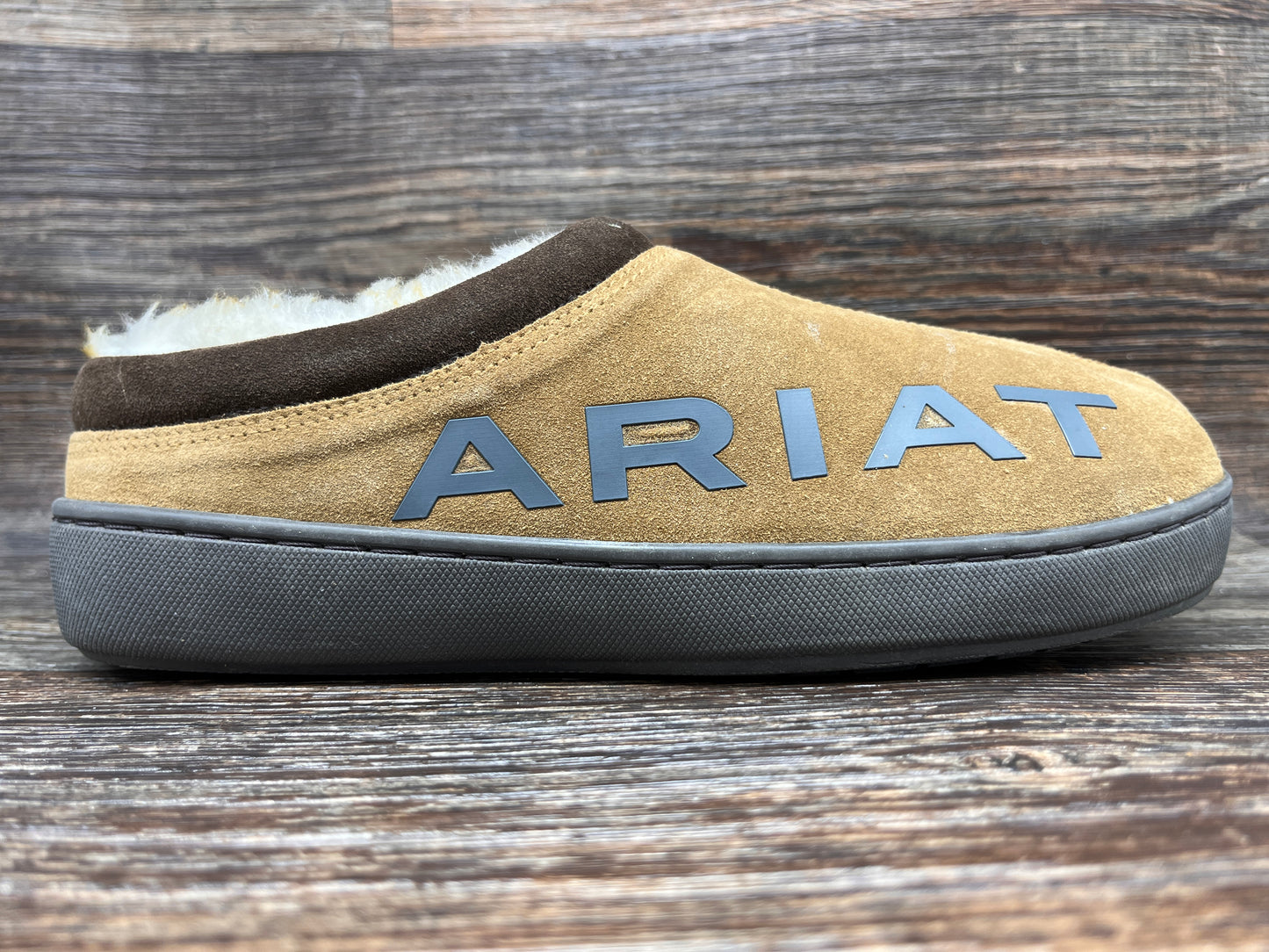 ar2844 Men's Hooded Back Clog by Ariat