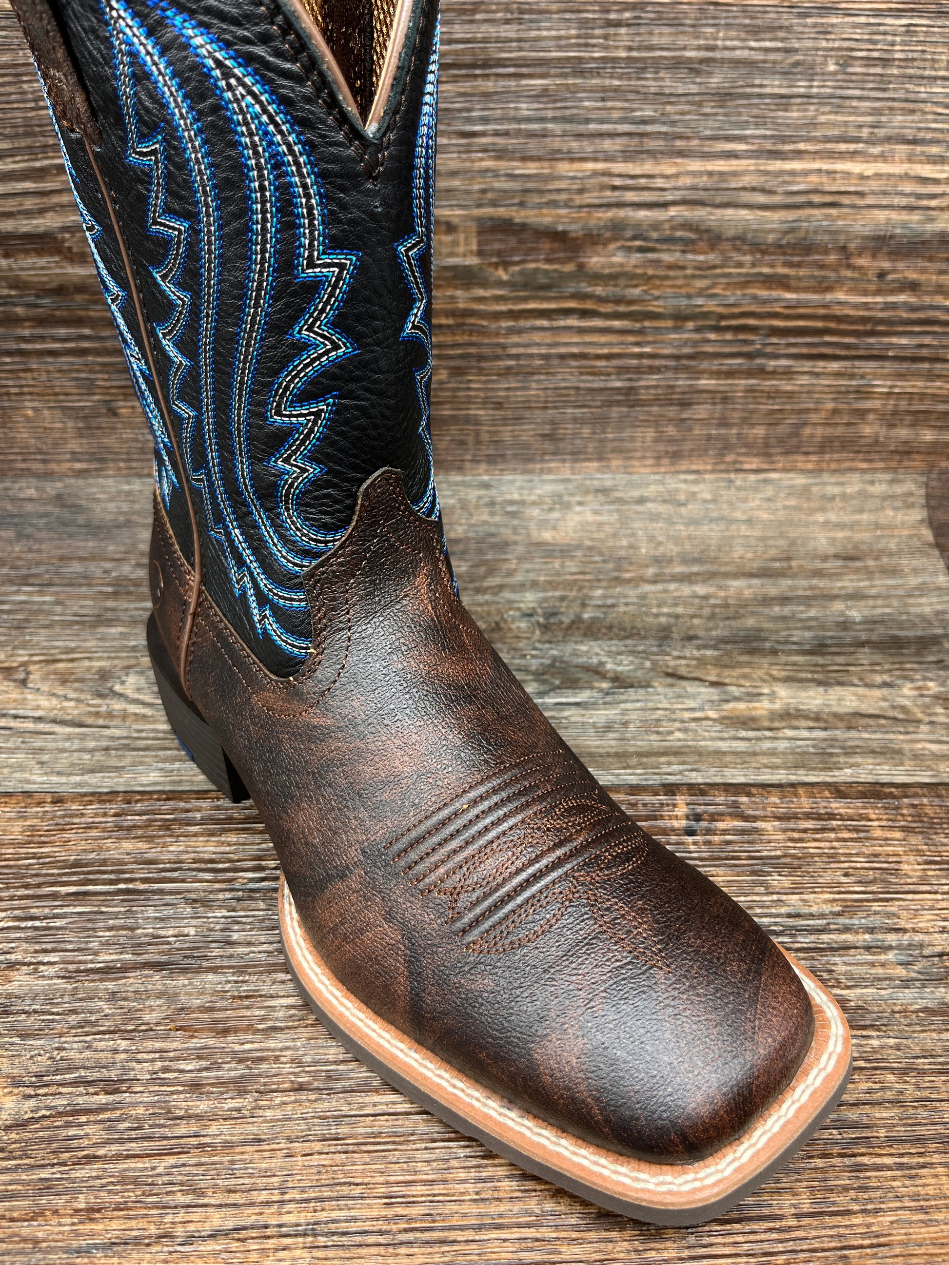 OU Bottes homme mi-mollet d'hiver , de cowboy en cuir Serpentine sans lacet,, bout pointu, moto OU Bottes homme mi-mollet d'hiver , de cowboy en cuir Serpentine sans lacet,, bout pointu, moto